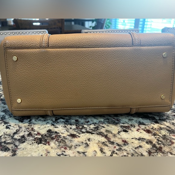 Tory Burch Large Thea Tote in Tiramisu with Extras - Picture 7 of 15